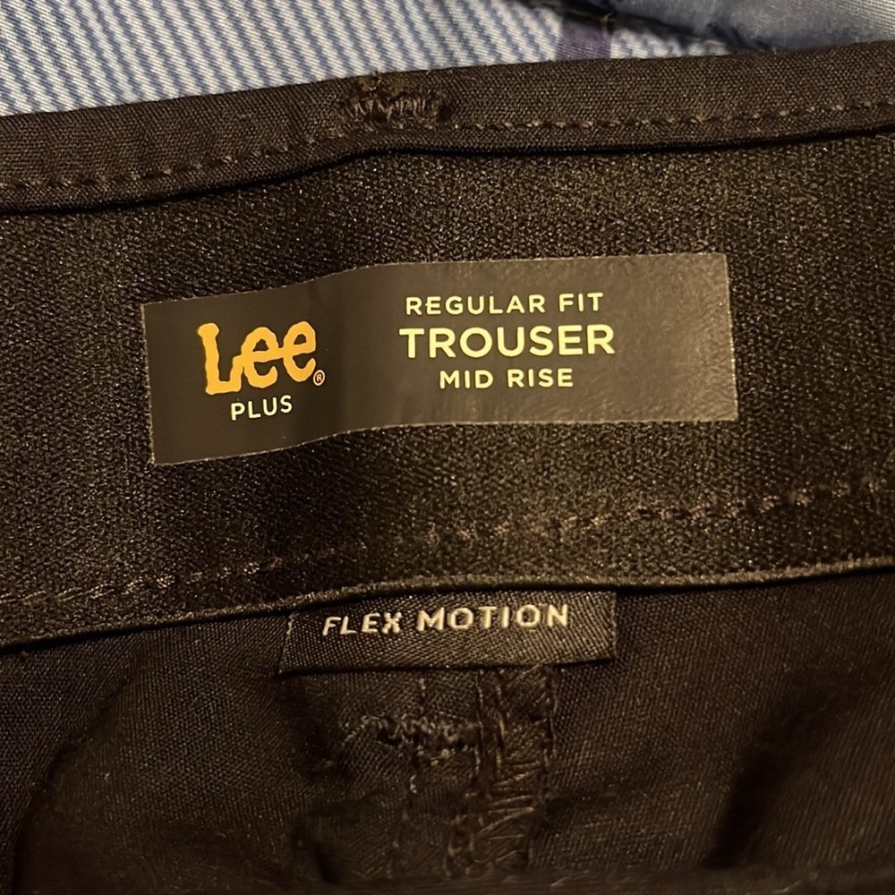 Lee Women's 22W Petite Ultra Lux Comfort with Flex Motion Trouser Pant - Picture 9 of 10